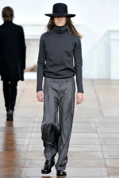 Look 40